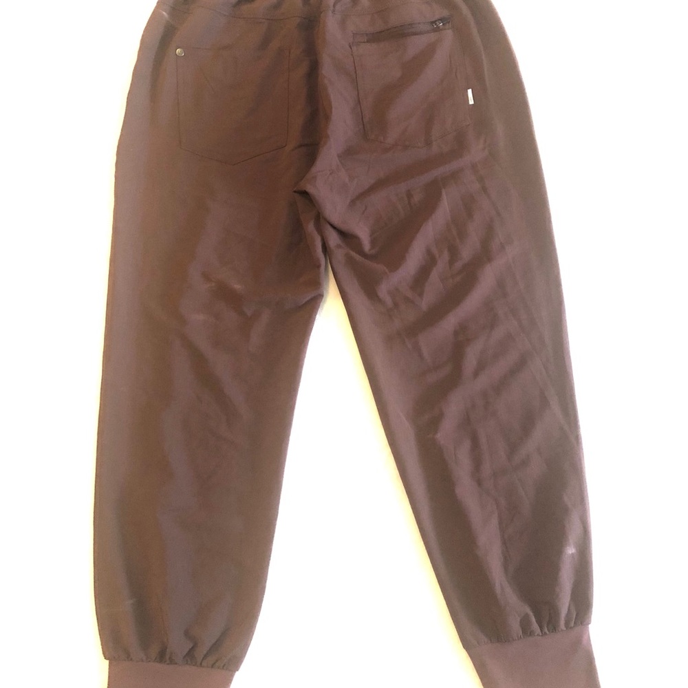 Vuori dark maroon joggers